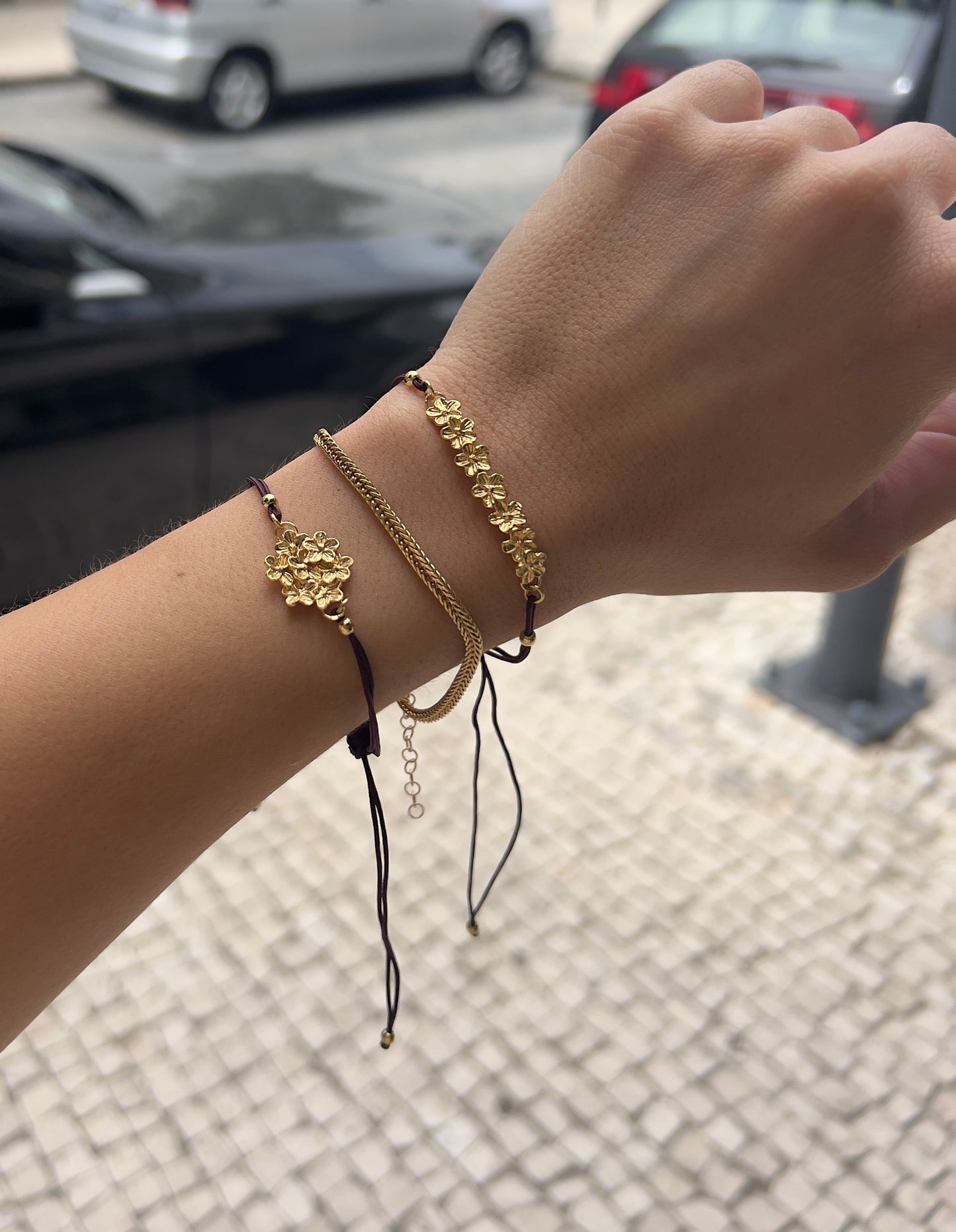 Pulseira cordão flores